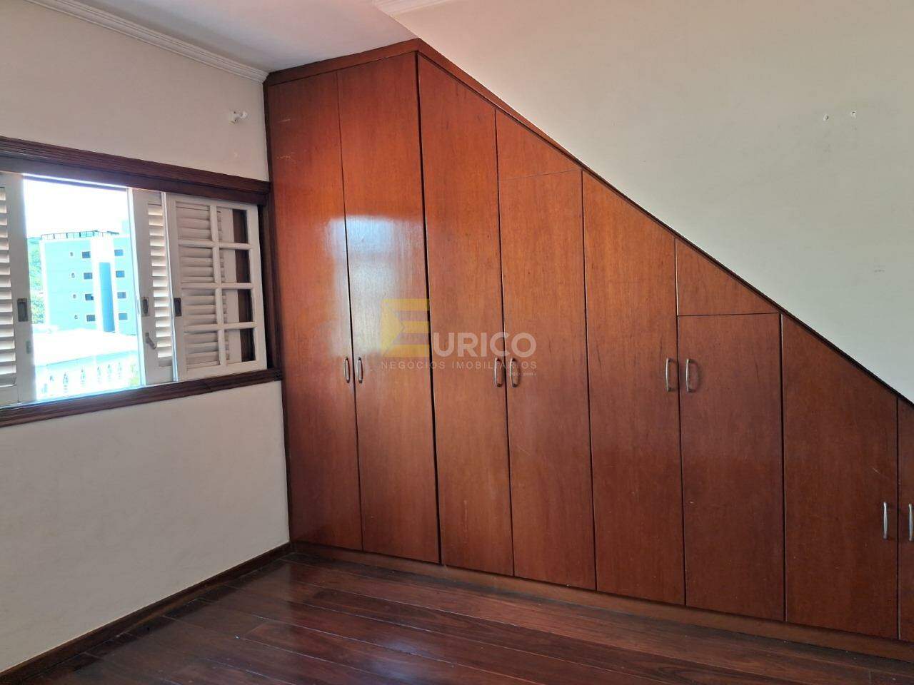 Casa à venda no Centro em Vinhedo/SP: 