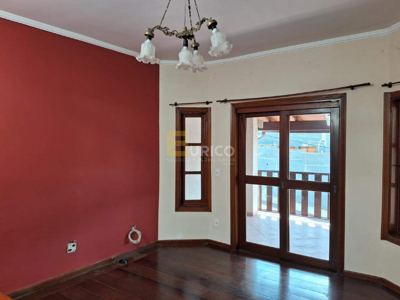 Casa à venda no Centro em Vinhedo/SP: 