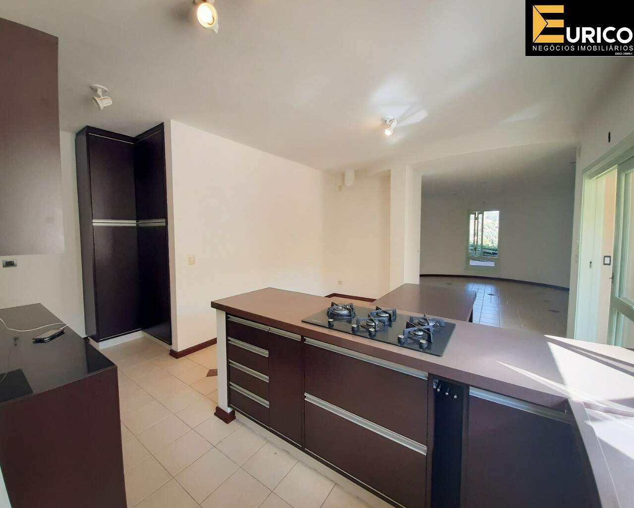 Casa em condomínio à venda no Condomínio Vale da Santa Fé em Vinhedo/SP: Foto 05