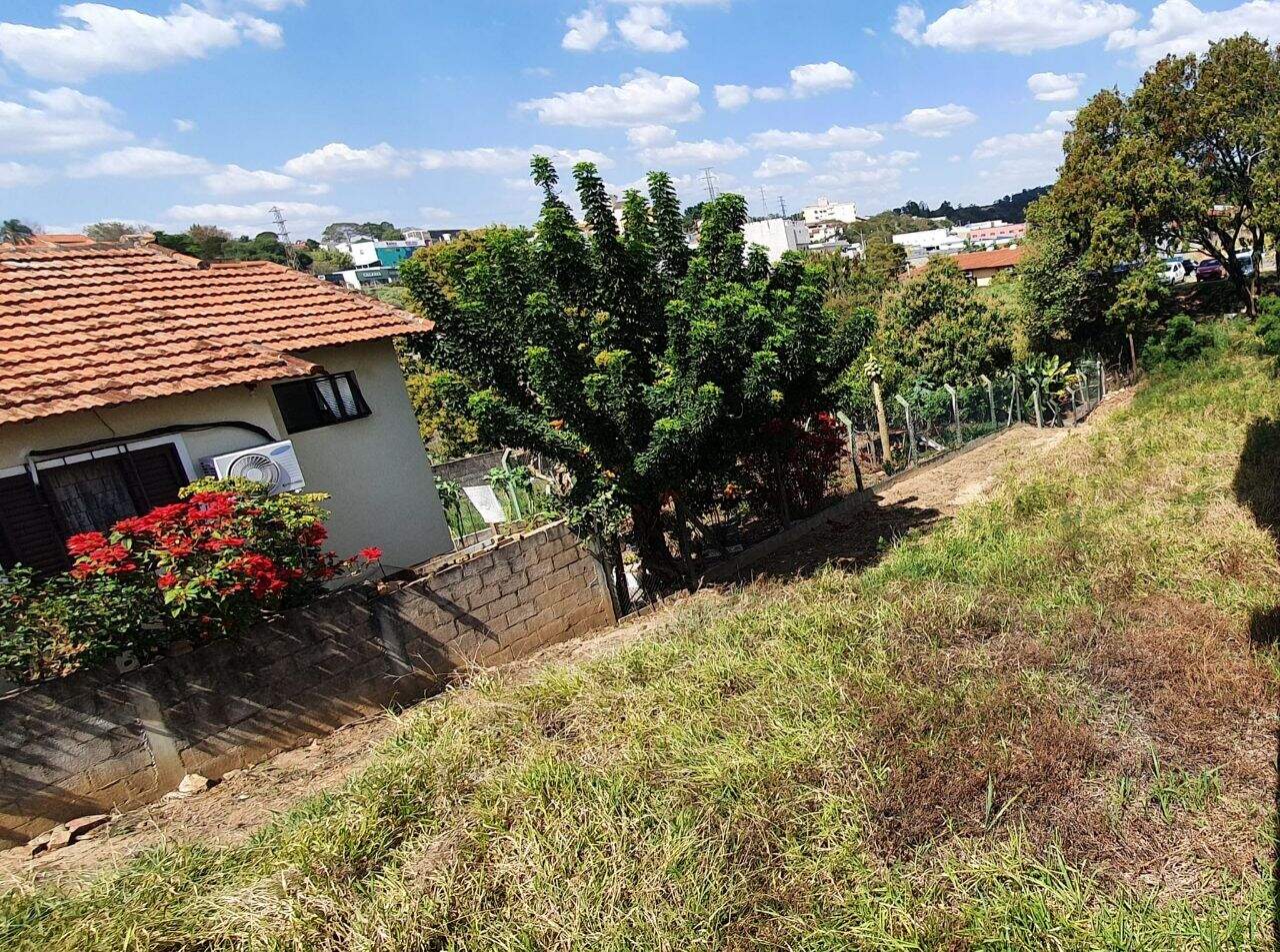 Terreno à venda no Jardim Itália em Vinhedo/SP: Foto