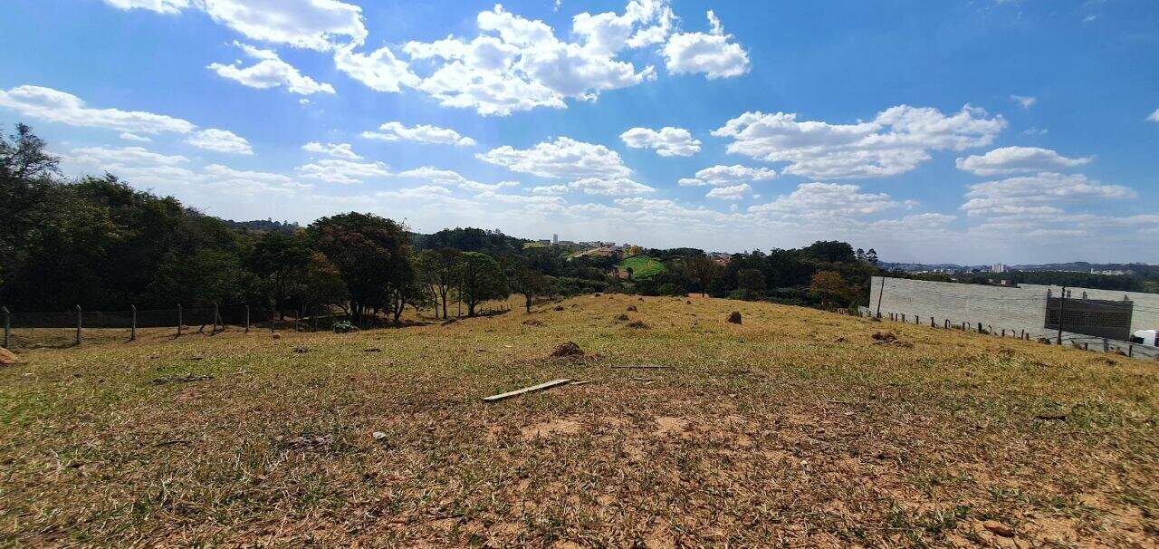 Área à venda no Santa Claudina em Vinhedo/SP: Foto