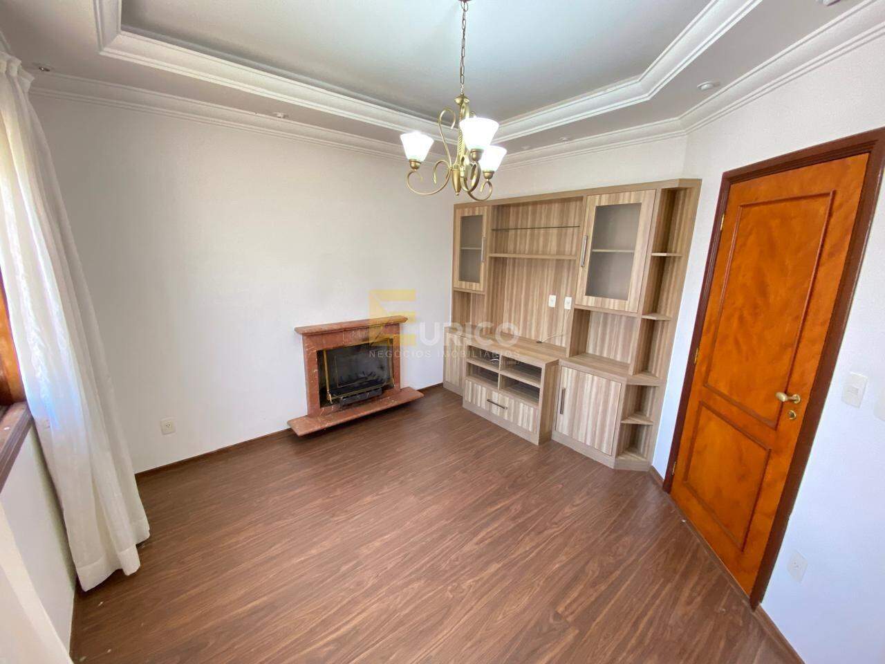 Casa em condomínio à venda no Condomínio Villaggio Capríccio em Louveira/SP: sala lareira