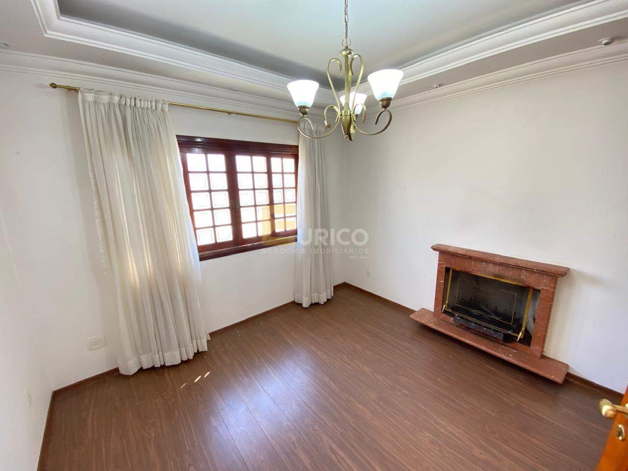 Casa em condomínio à venda no Condomínio Villaggio Capríccio em Louveira/SP: sala lareira