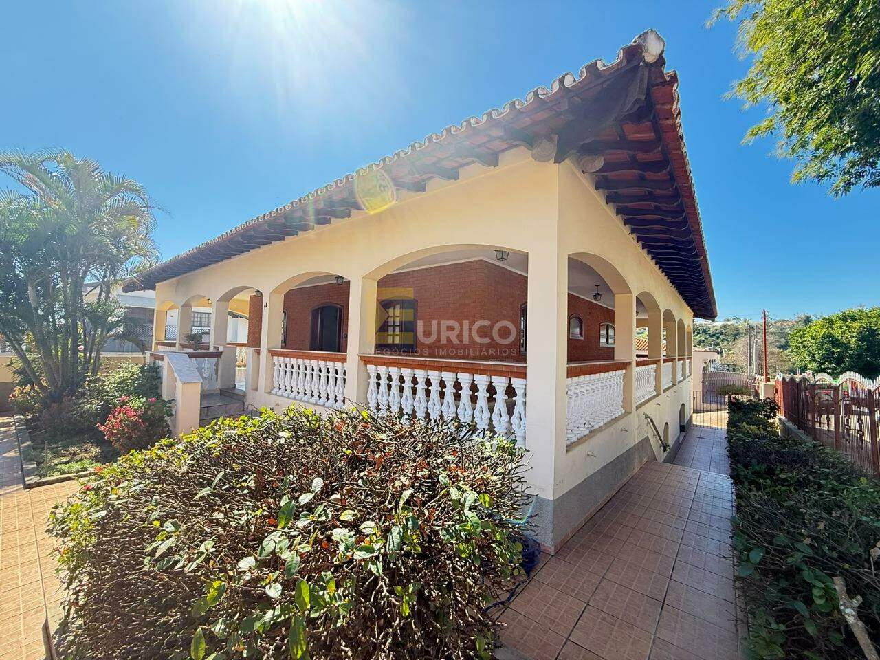 Casa à venda no Centro em Vinhedo/SP: Foto 1