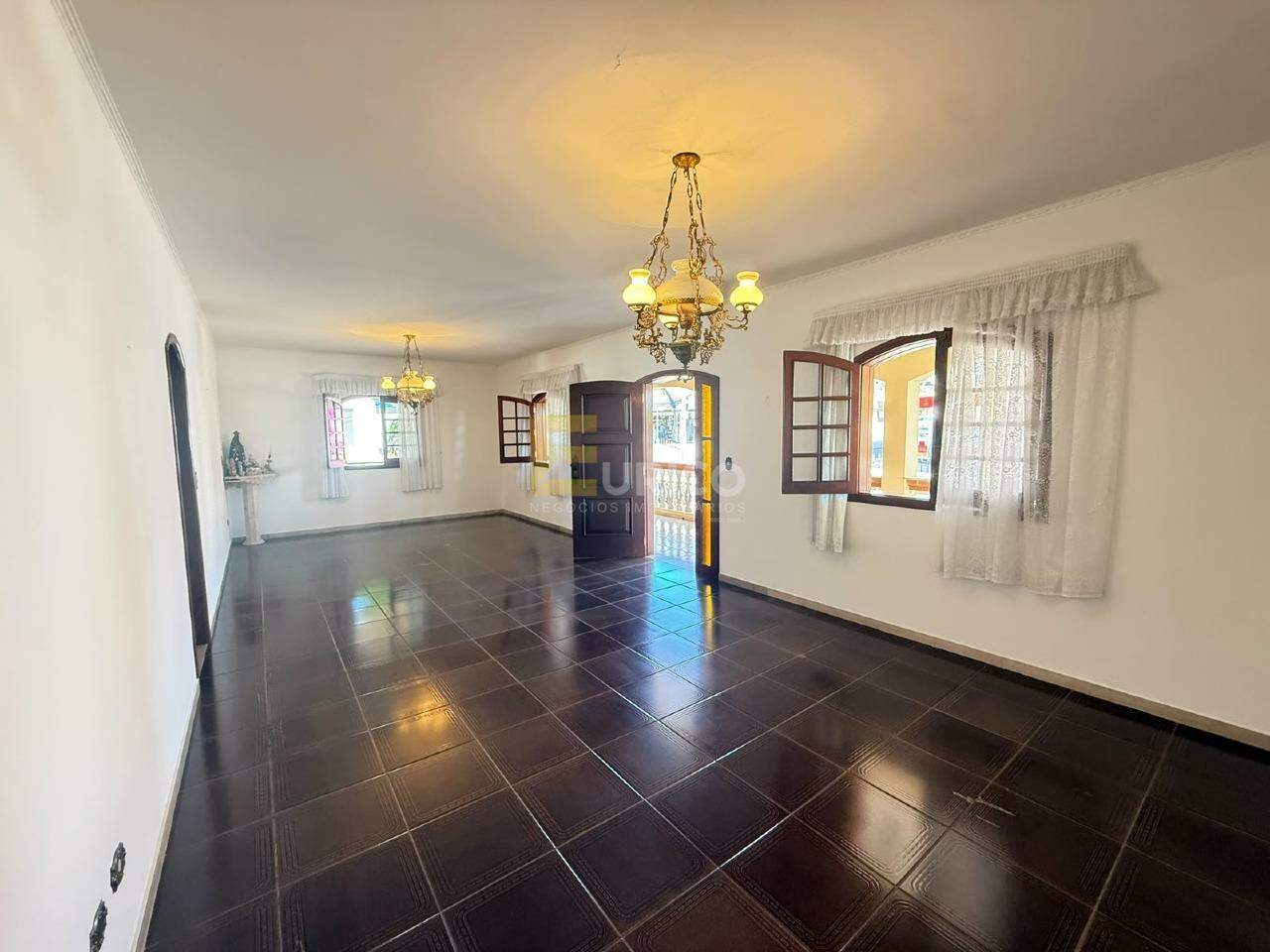 Casa à venda no Centro em Vinhedo/SP: Foto 17