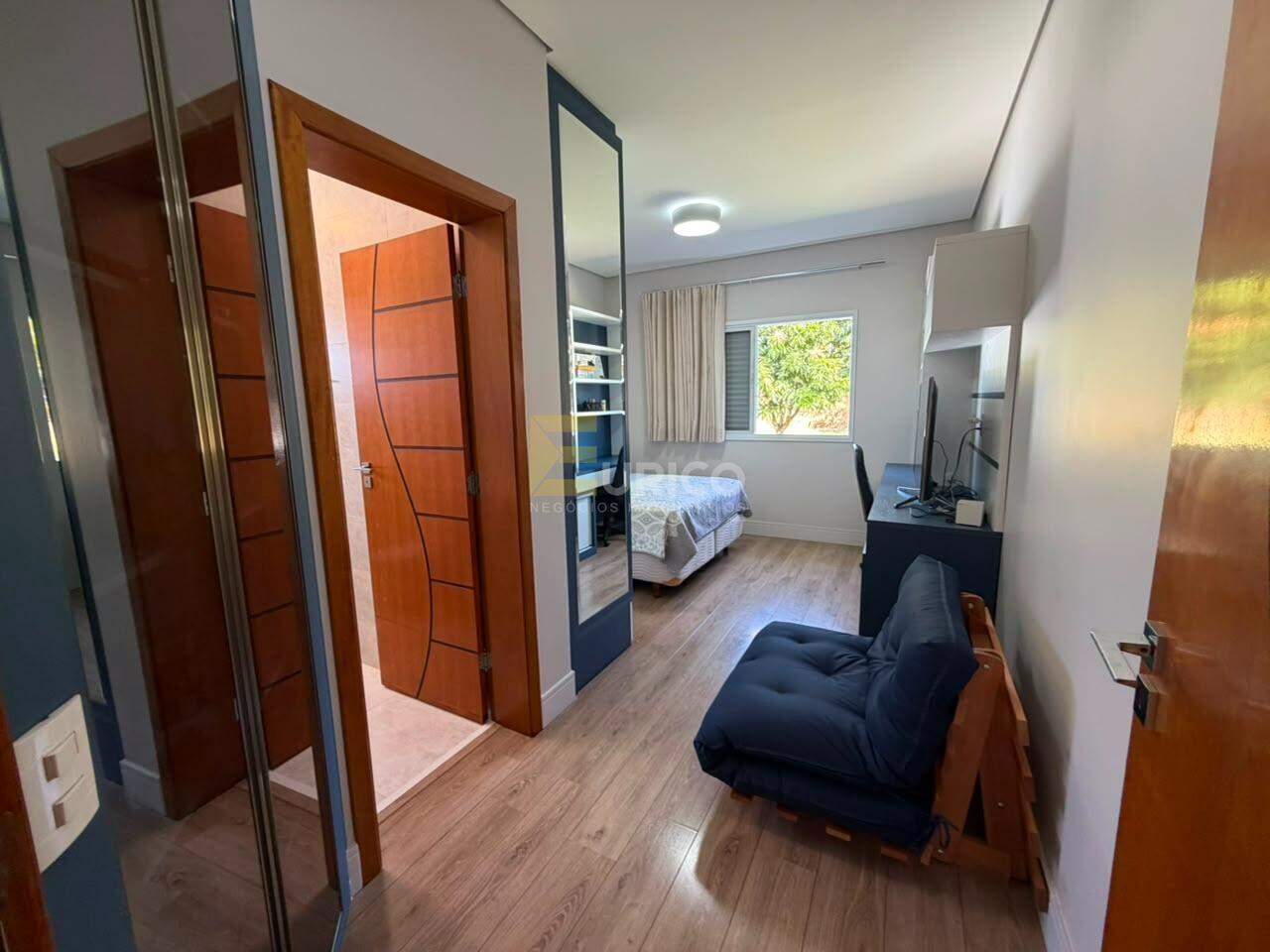 Casa em condomínio à venda no Condomínio Vila Hípica I em Vinhedo/SP: 