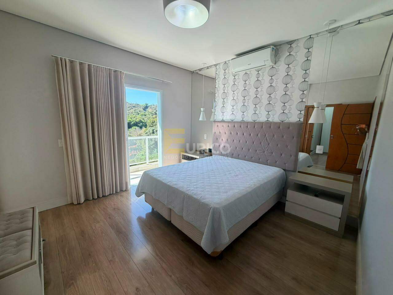 Casa em condomínio à venda no Condomínio Vila Hípica I em Vinhedo/SP: 
