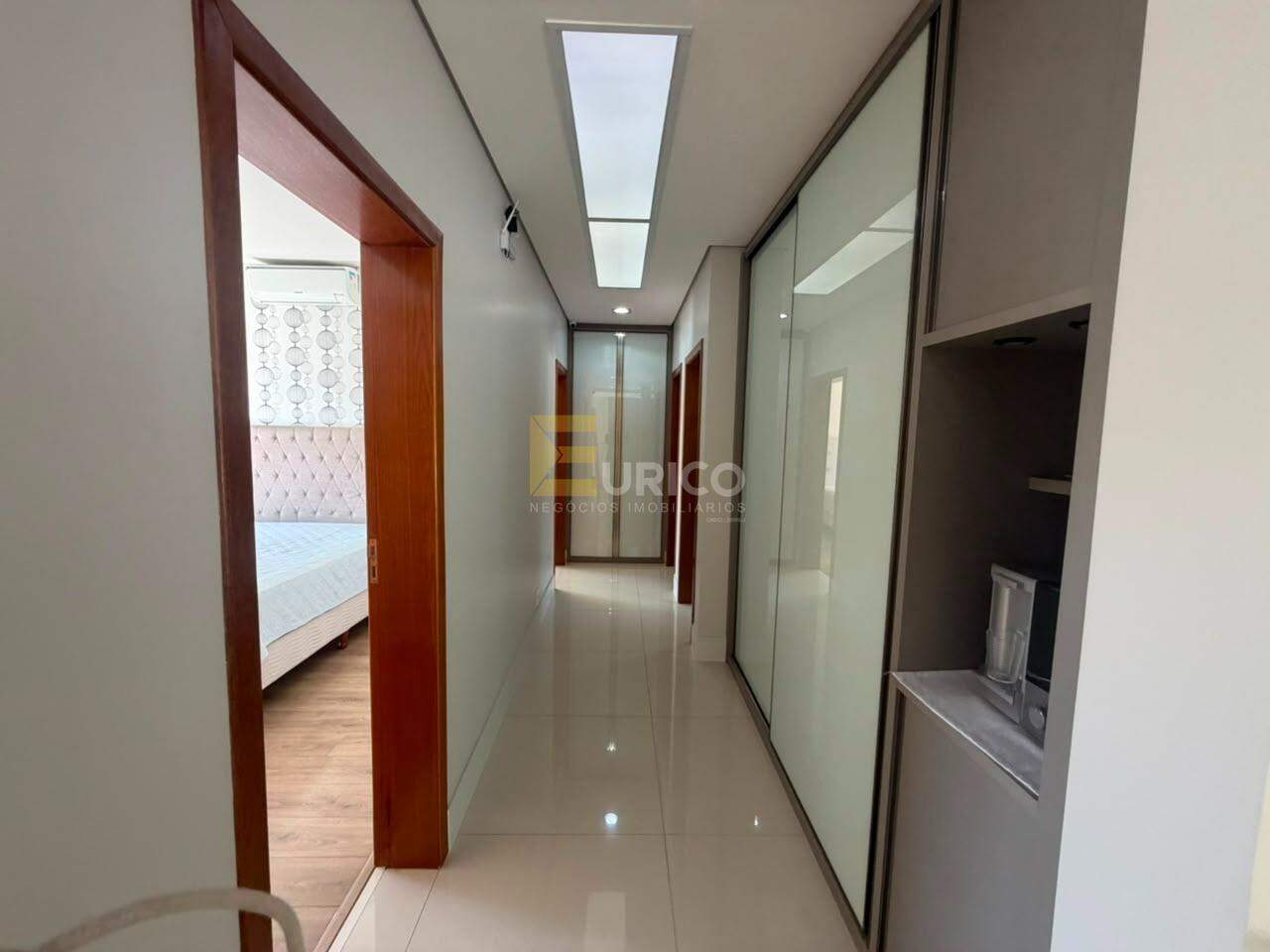 Casa em condomínio à venda no Condomínio Vila Hípica I em Vinhedo/SP: 