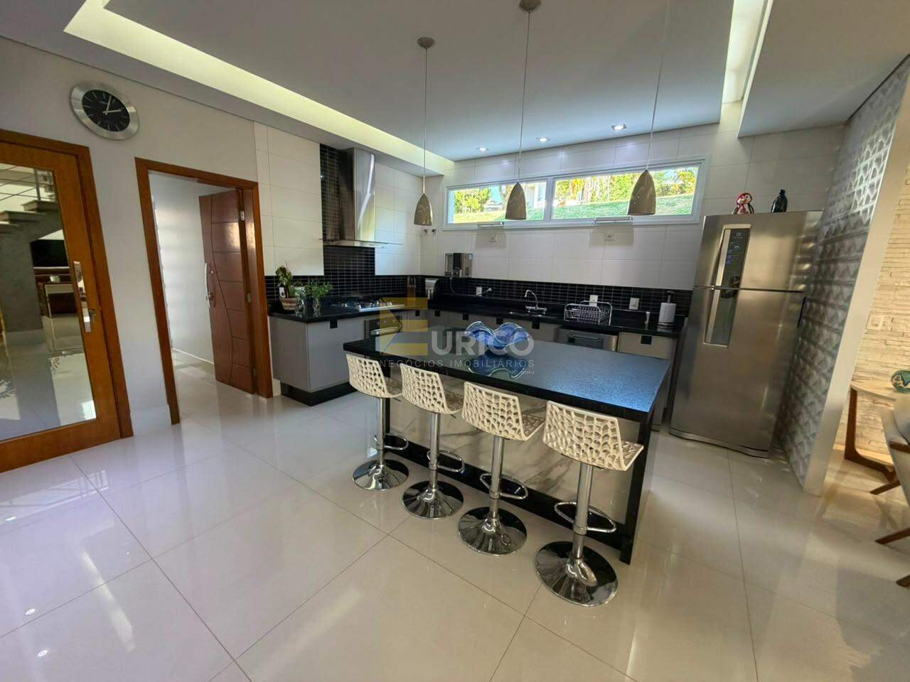 Casa em condomínio à venda no Condomínio Vila Hípica I em Vinhedo/SP: 