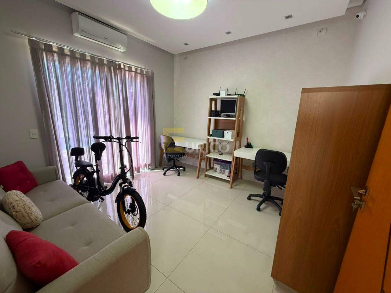 Casa em condomínio à venda no Condomínio Vila Hípica I em Vinhedo/SP: 
