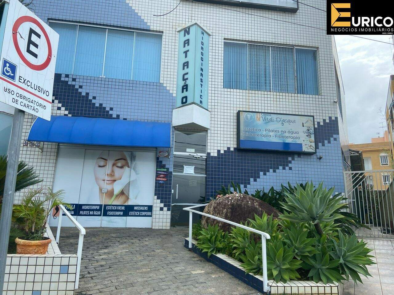 Prédio Comercial à venda no Centro em Vinhedo/SP: Foto