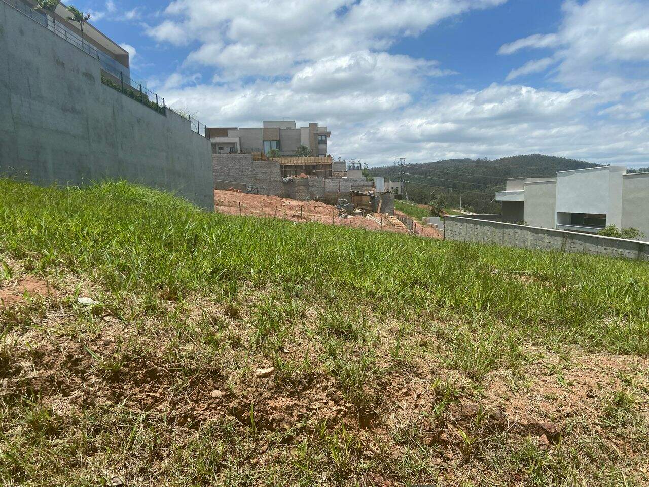Terreno em Condomínio à venda no Condomínio Campo de Toscana em Vinhedo/SP: Foto