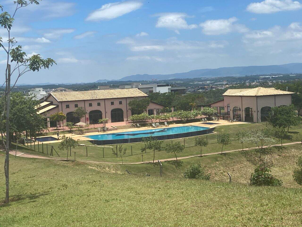 Terreno em Condomínio à venda no Condomínio Campo de Toscana em Vinhedo/SP: Foto