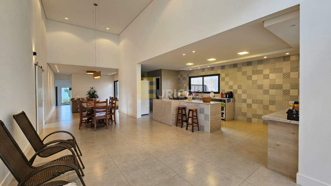 Casa em condomínio à venda no Condomínio Vila Hípica II em Vinhedo/SP: 