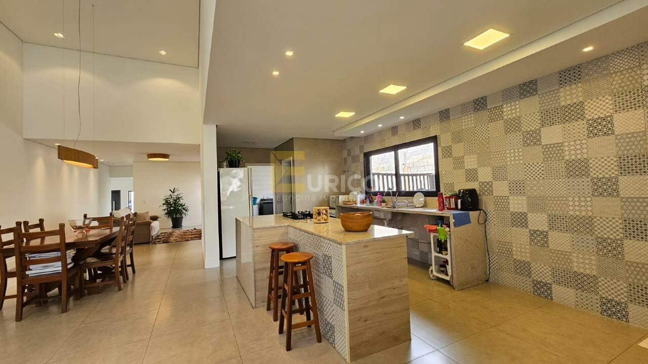 Casa em condomínio à venda no Condomínio Vila Hípica II em Vinhedo/SP: 