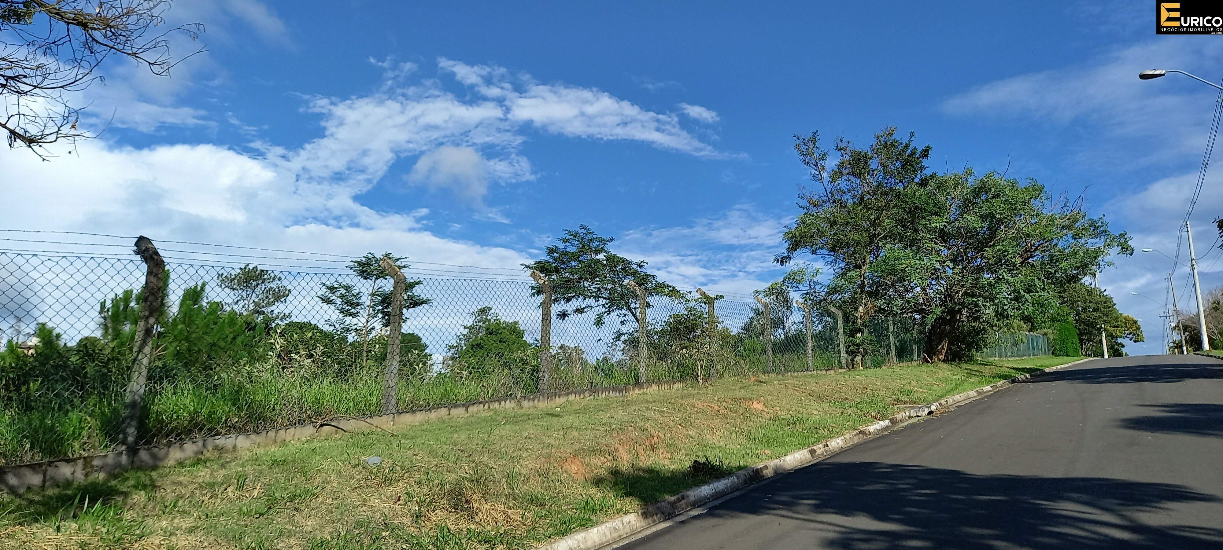 Terreno à venda no Bosque em Vinhedo/SP: Foto 01