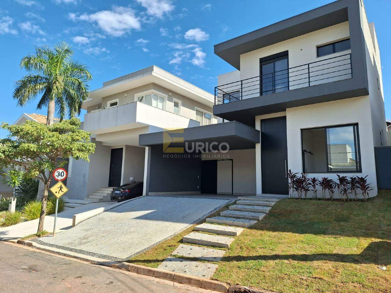 Casa em condomínio à venda no Condomínio Recanto dos Paturis em Vinhedo/SP: 