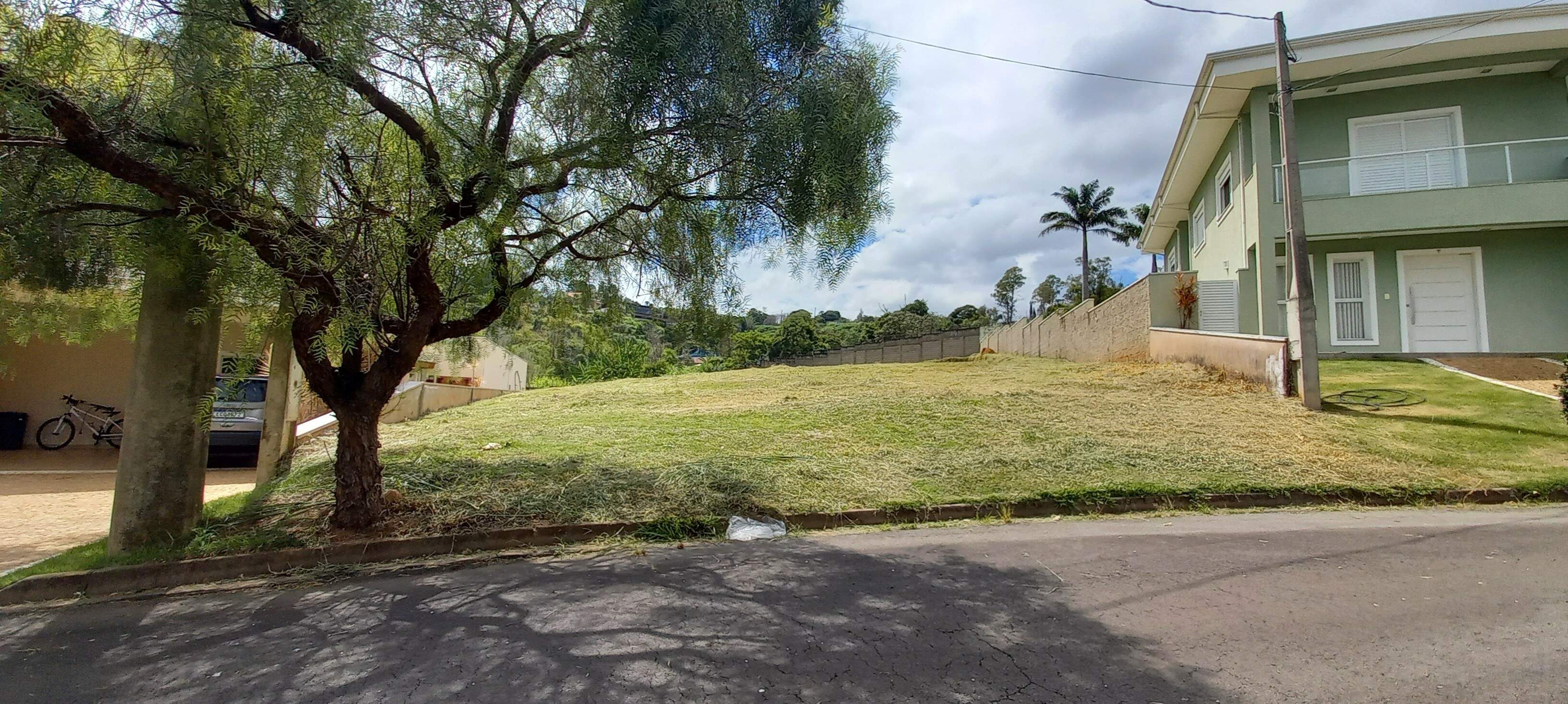 Terreno em Condomínio à venda no Condomínio Villaggio di Verona em Vinhedo/SP: Foto 01