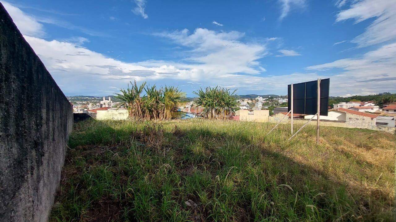 Terreno à venda no Jardim Itália em Vinhedo/SP: 