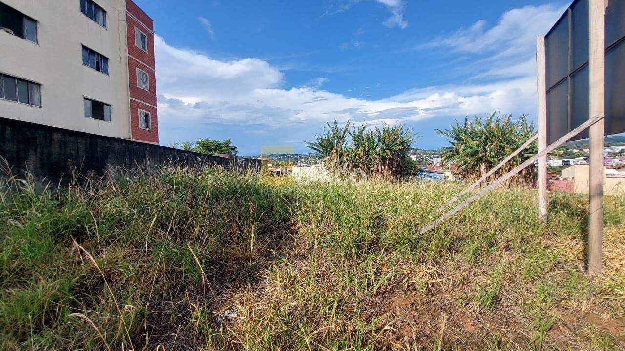 Terreno à venda no Jardim Itália em Vinhedo/SP: 