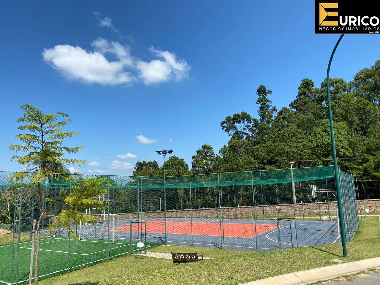 Terreno à venda no Condomínio Arboretum em Vinhedo/SP: Foto