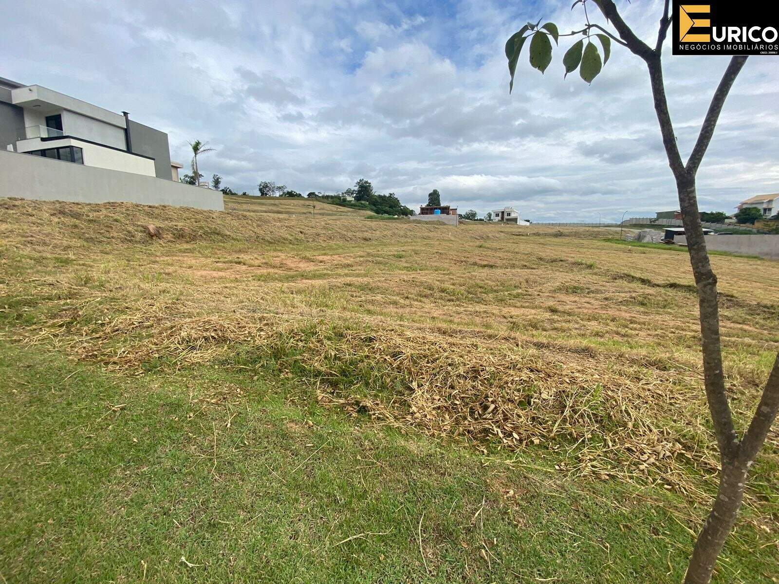 Terreno à venda no Jardim Santa Cândida em Vinhedo/SP: Foto 01