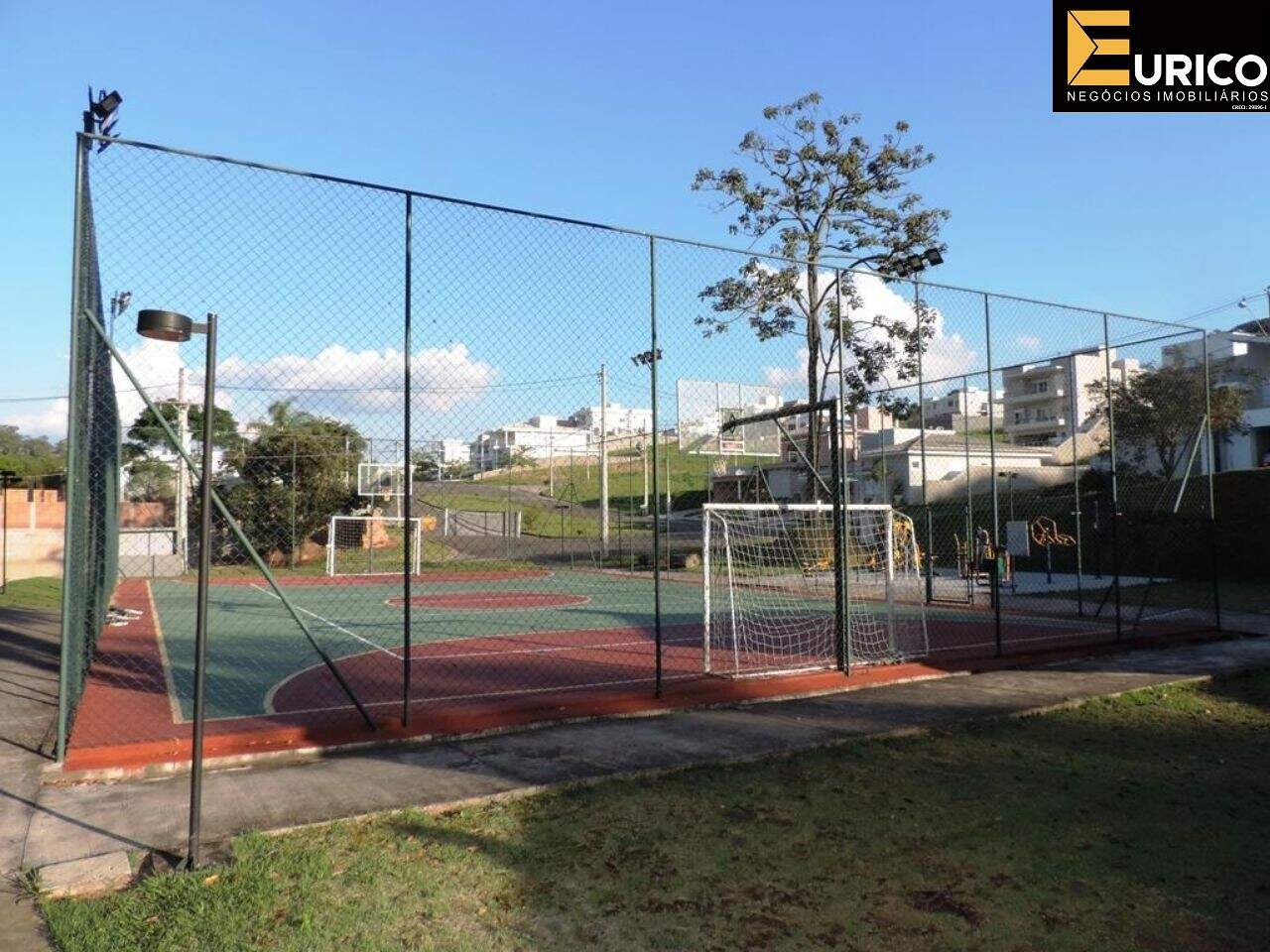 Terreno em Condomínio à venda no Condomínio Santa Isabel em Louveira/SP: Foto