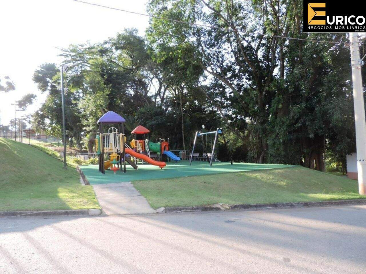 Terreno em Condomínio à venda no Condomínio Santa Isabel em Louveira/SP: Foto