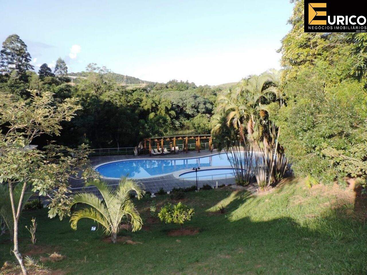 Terreno em Condomínio à venda no Condomínio Santa Isabel em Louveira/SP: Foto