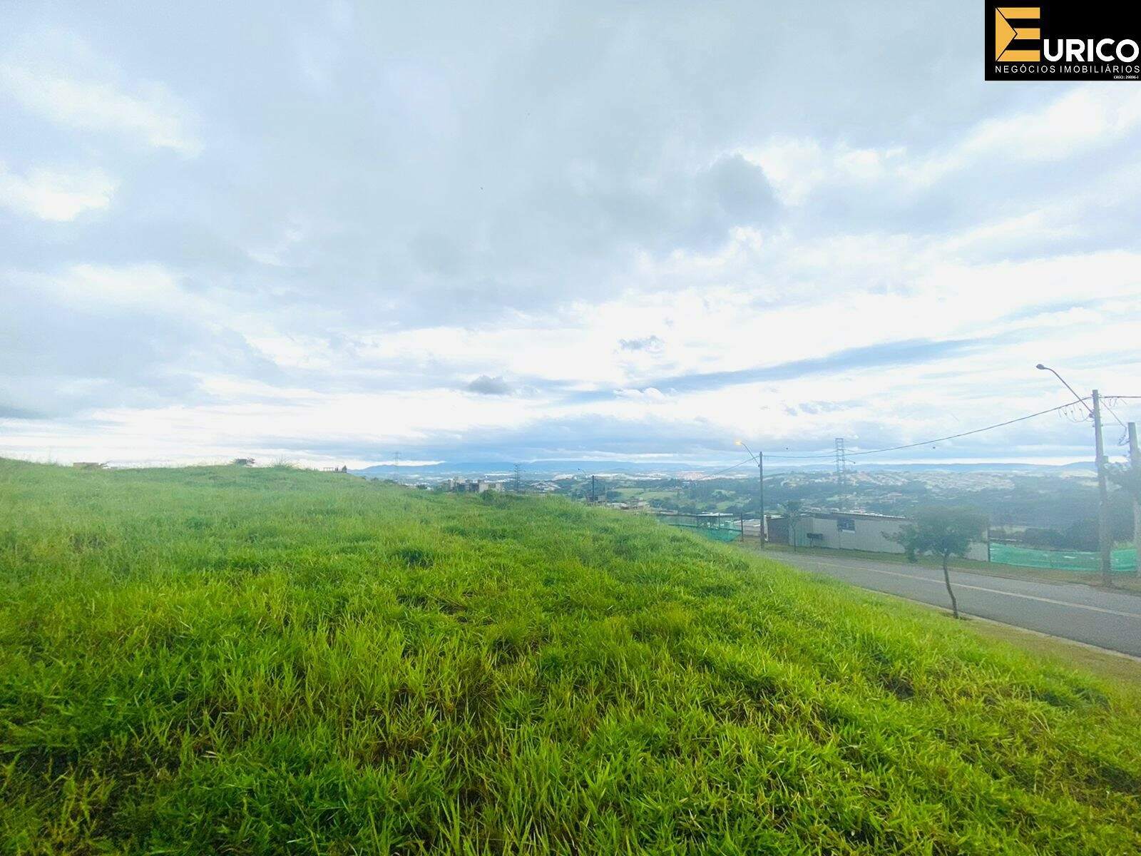 Terreno em Condomínio à venda no Monte Alegre em Vinhedo/SP: Foto 01