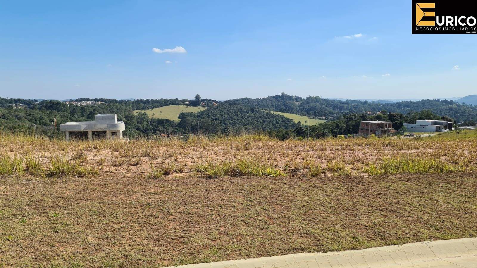 Terreno à venda no Condominio Altavis Aldeia da Serra em Santana de Parnaíba/SP: Foto 04