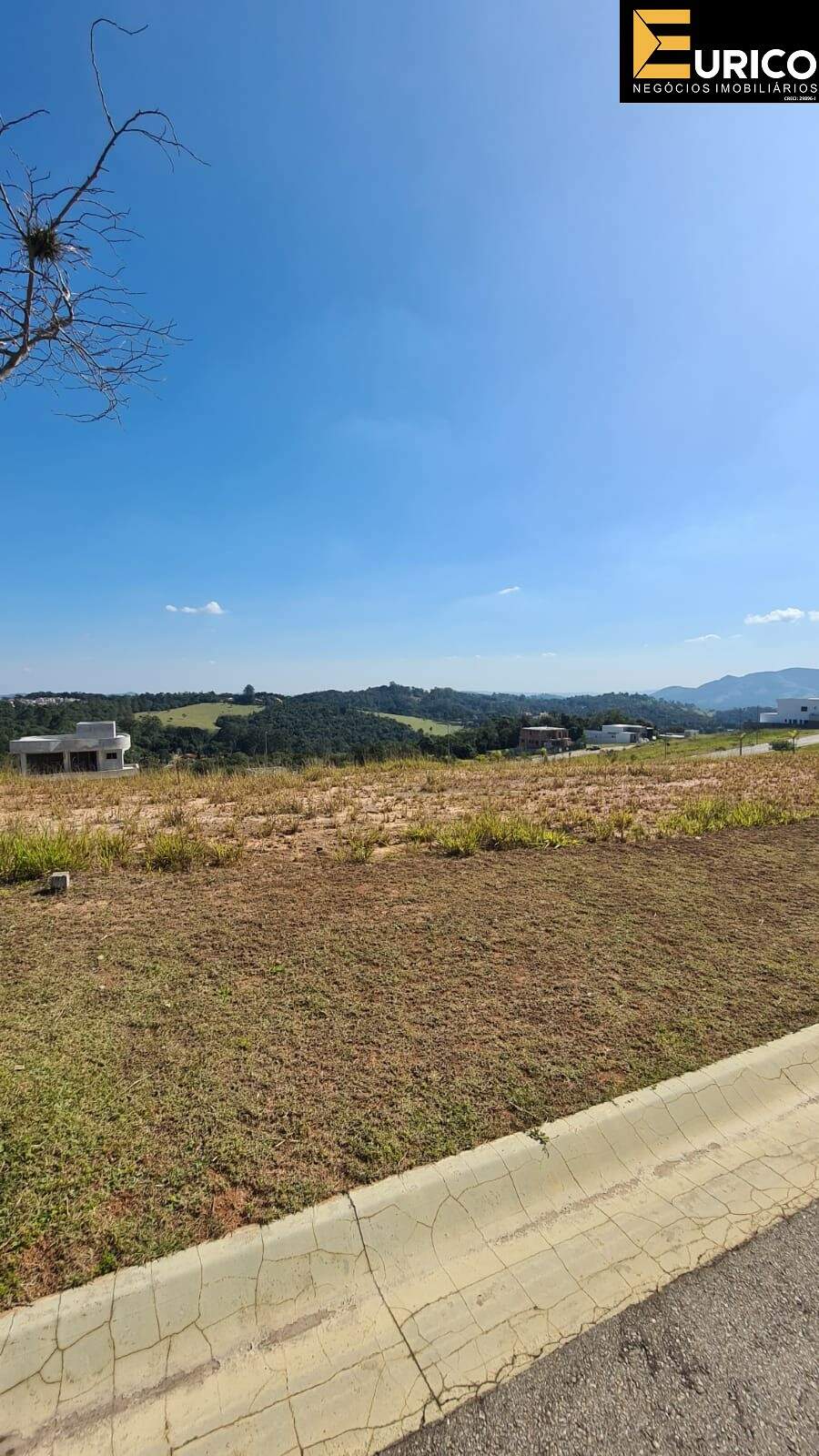 Terreno à venda no Condominio Altavis Aldeia da Serra em Santana de Parnaíba/SP: Foto 01
