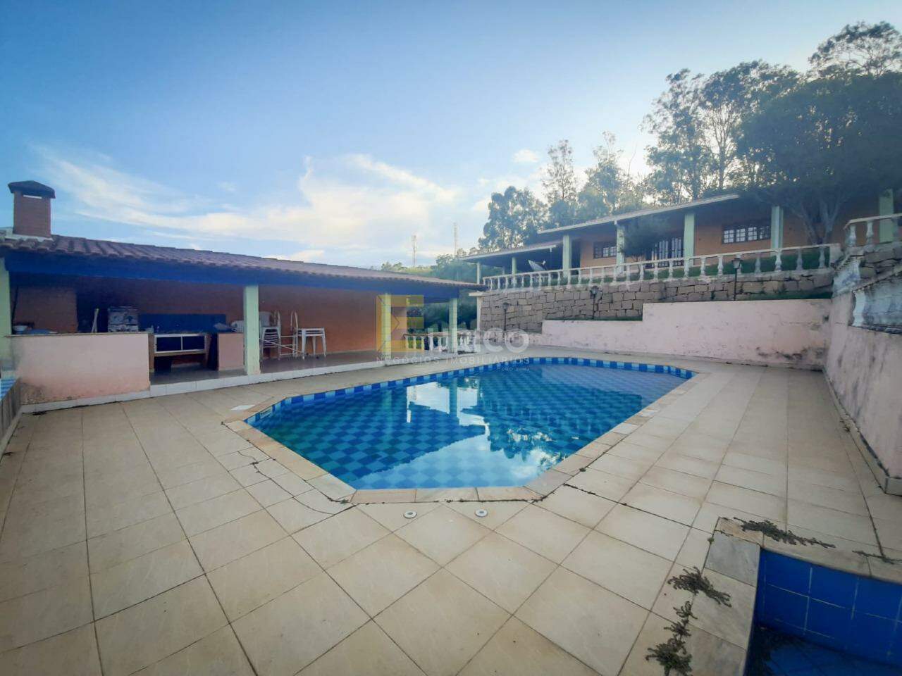 Chácara à venda no Condomínio Jardim Primavera em Vinhedo/SP: 