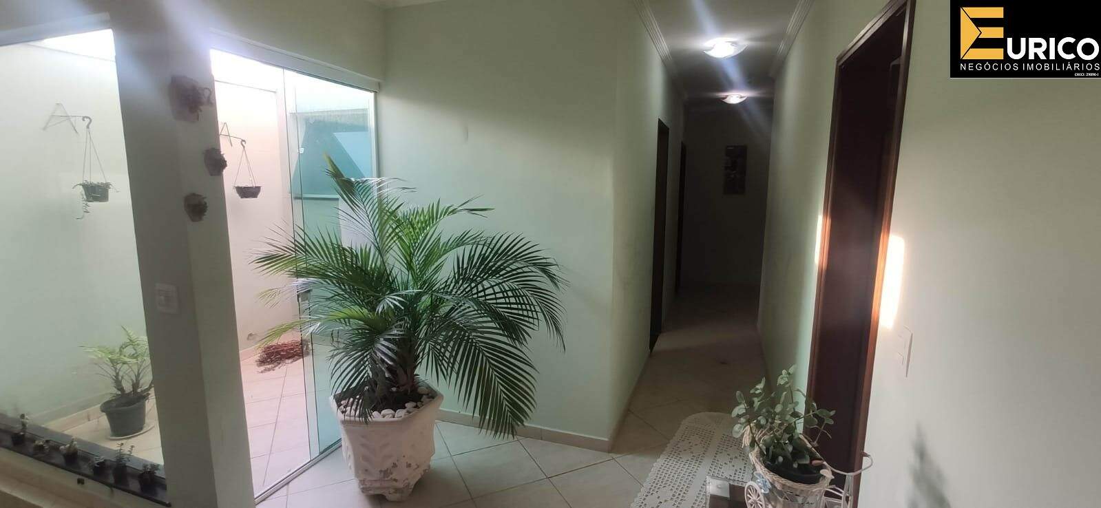 Casa à venda no Jardim Melle em Vinhedo/SP: Foto 02