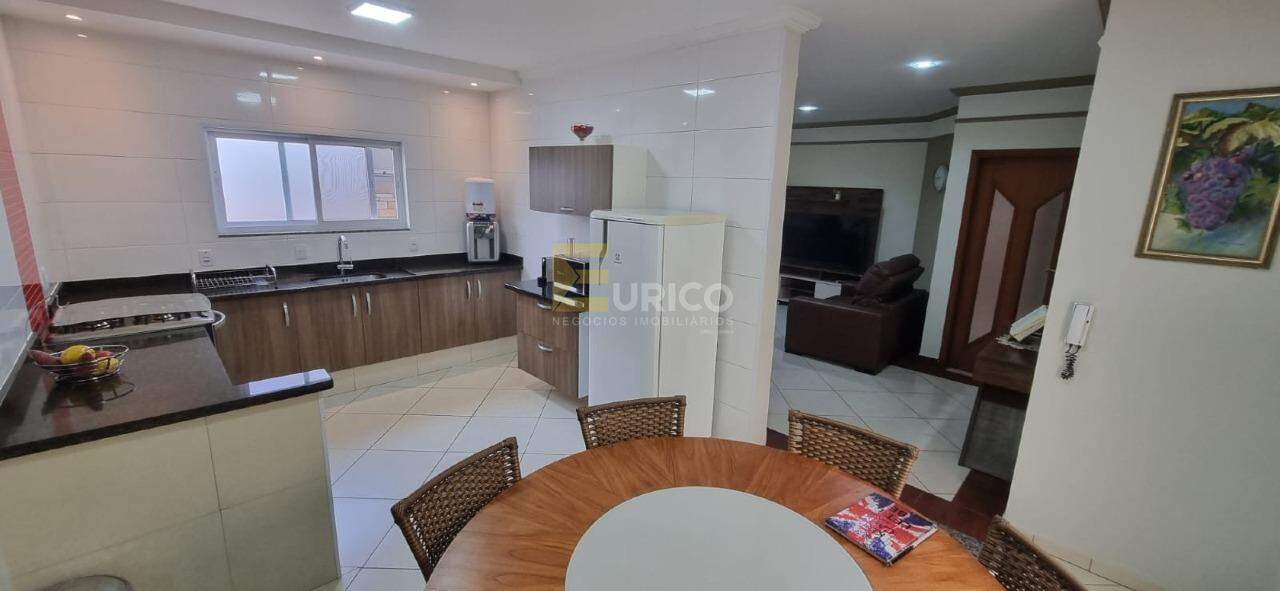 Casa à venda no Centro em Vinhedo/SP: 