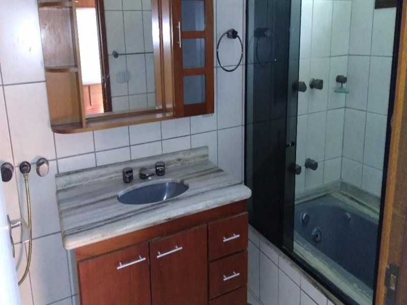 Casa em condomínio à venda no Condomínio Estância Marambaia em Vinhedo/SP: