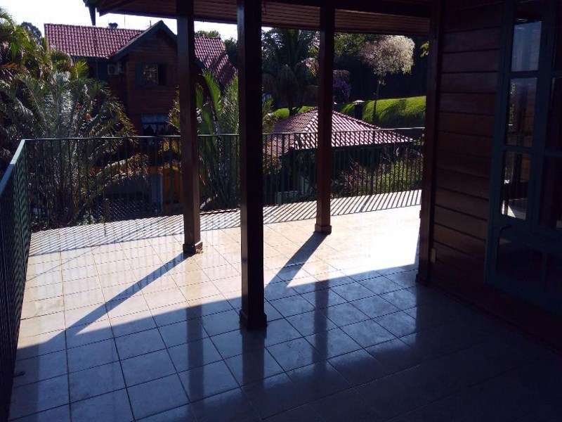 Casa em condomínio à venda no Condomínio Estância Marambaia em Vinhedo/SP: