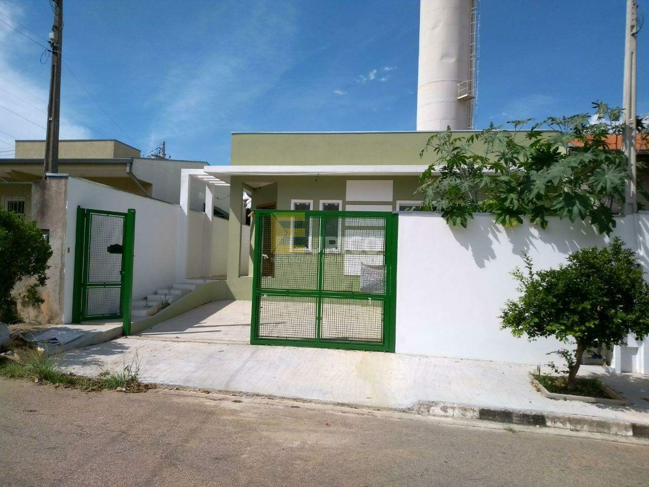 Casa à venda no Santa Claudina em Vinhedo/SP: FACHADA