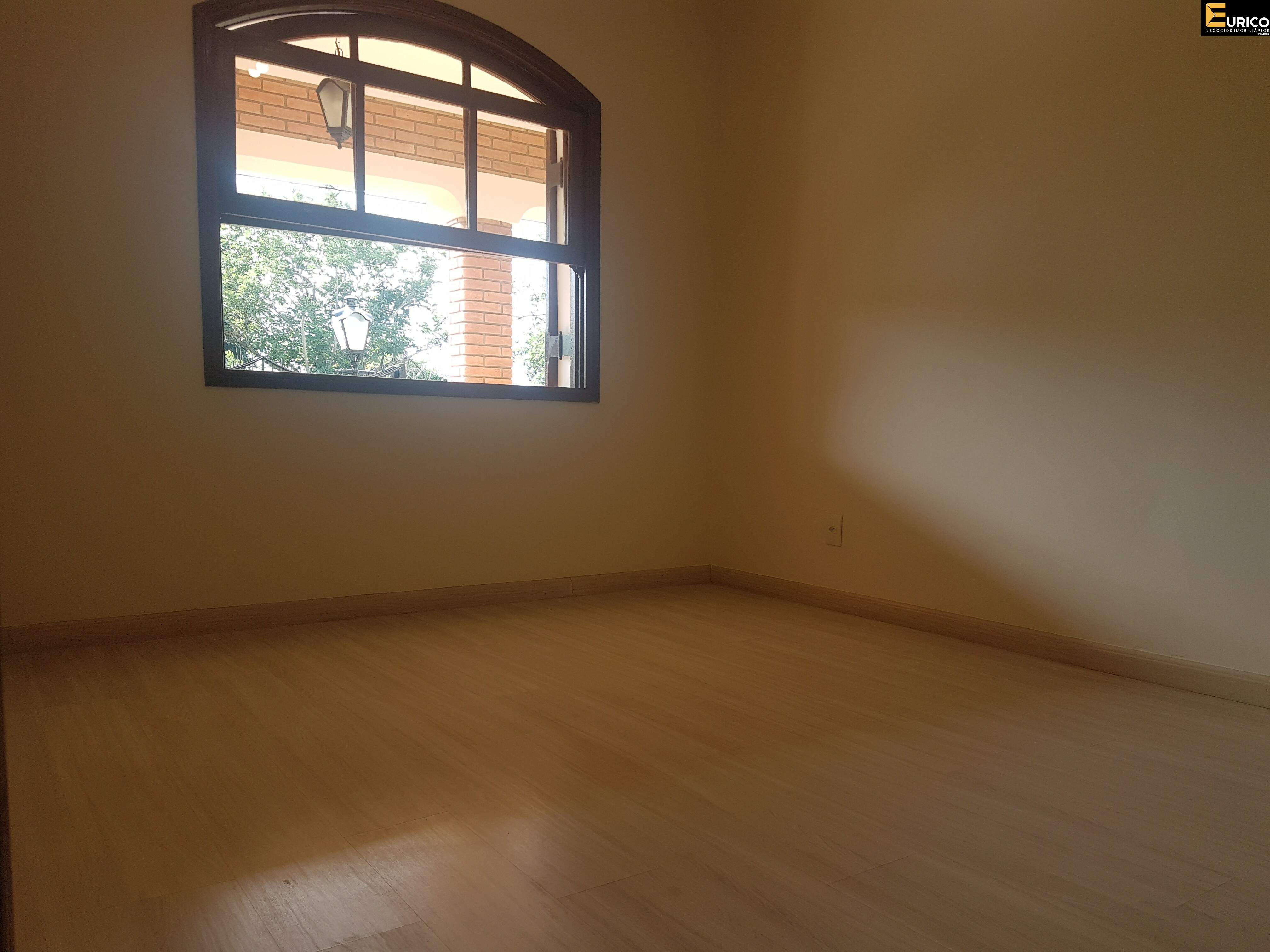 Casa em condomínio para aluguel no Condomínio Estância Marambaia em Vinhedo/SP: Suíte