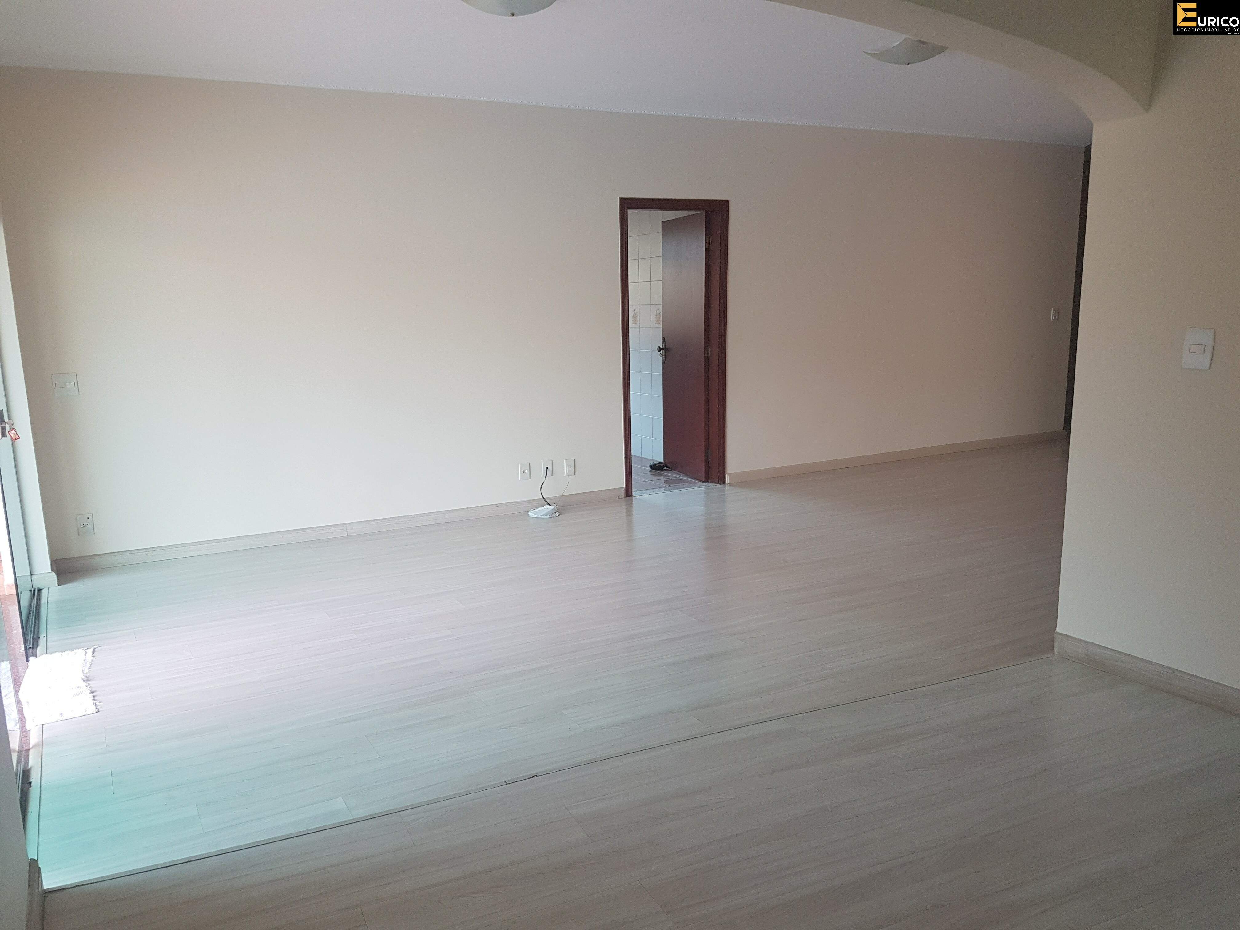 Casa em condomínio para aluguel no Condomínio Estância Marambaia em Vinhedo/SP: Sala Integrada