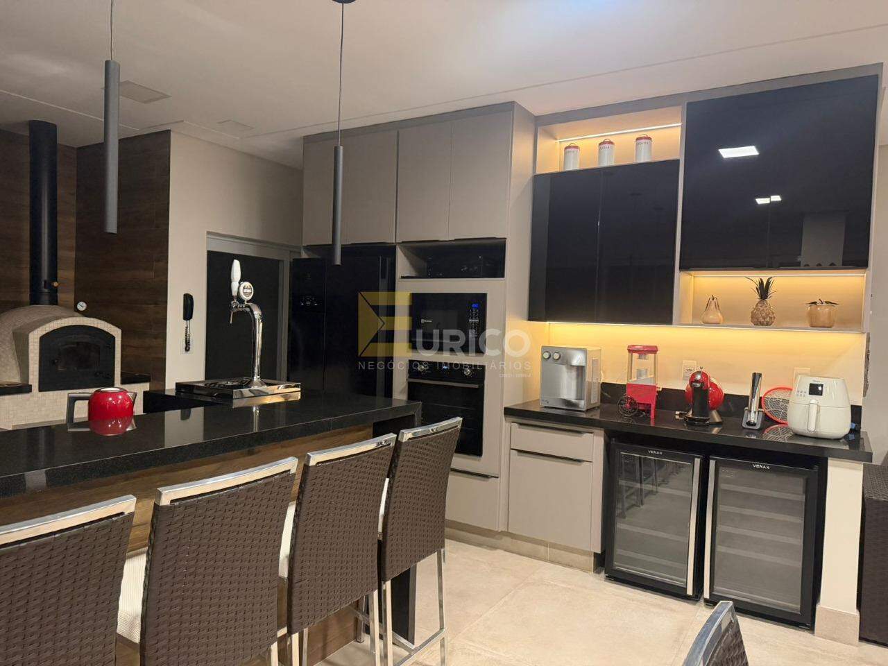 Casa em condomínio à venda no Condomínio Zurich Dorf em Valinhos/SP: