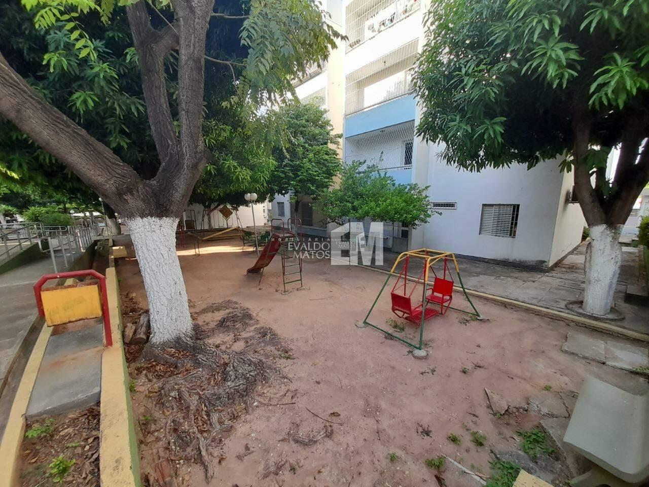 Apartamento à venda no Lourival Parente: 