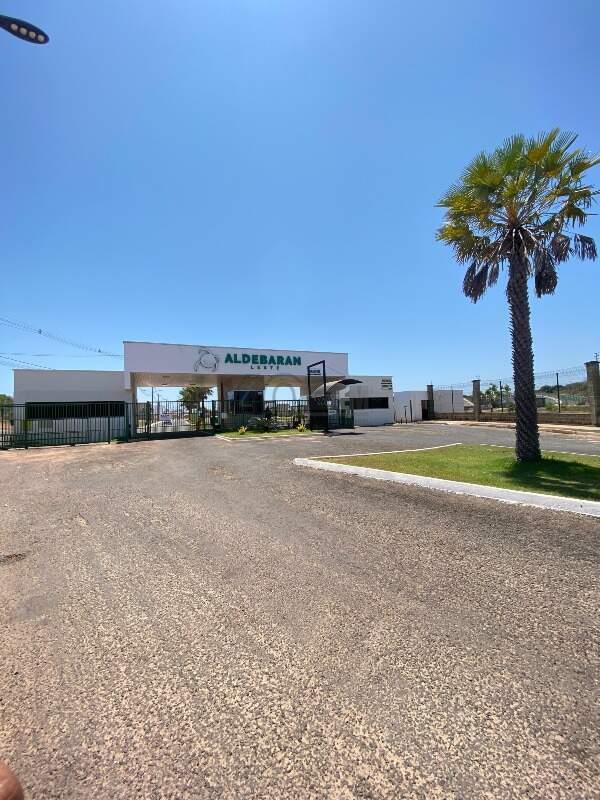 Casa em condomínio à venda no Verde Lar: 