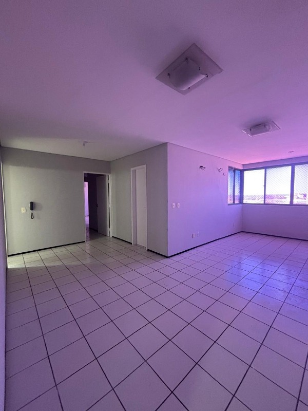 Apartamento à venda no Jóquei Clube: 