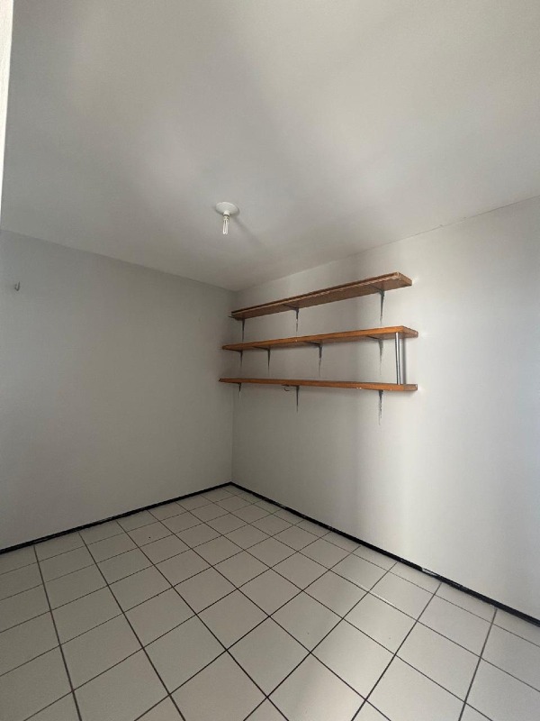 Apartamento à venda no Jóquei Clube: 