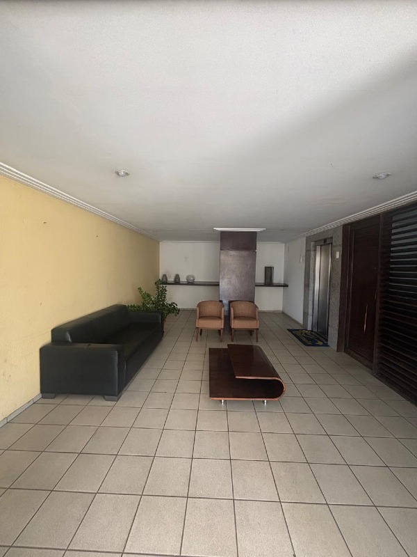 Apartamento à venda no Jóquei Clube: 