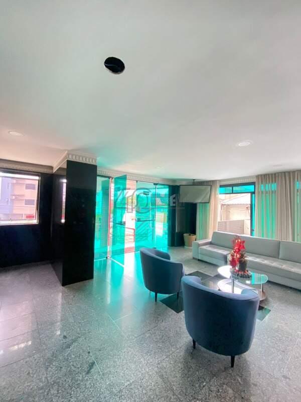 Apartamento à venda no Frei Serafim: 