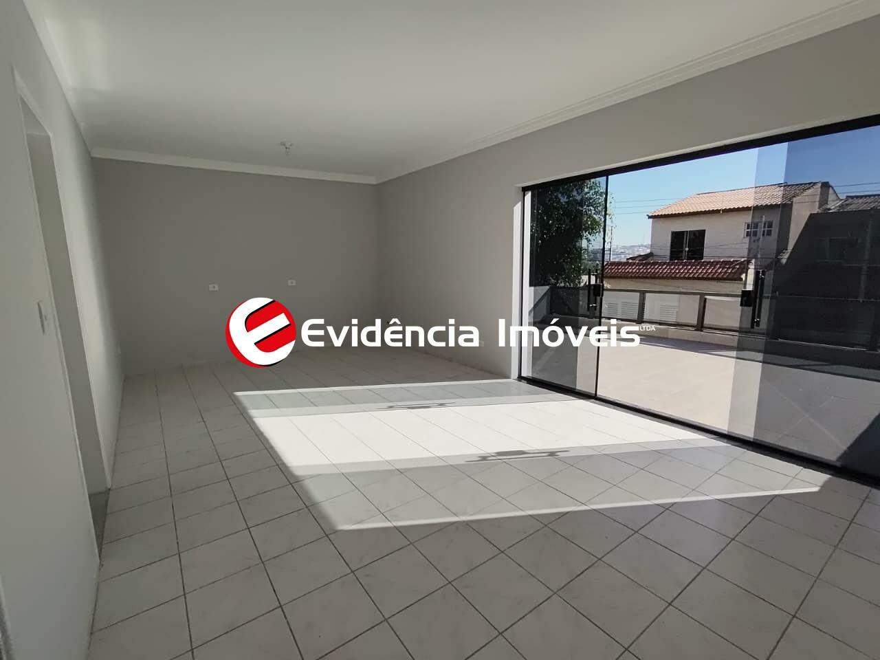 Casa à venda no Parque Oratório: sala de estar