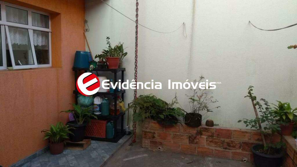 Sobrado à venda no Vila Scarpelli: 
