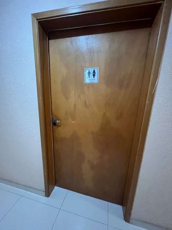 Sala para aluguel no Jardim: Banheiro